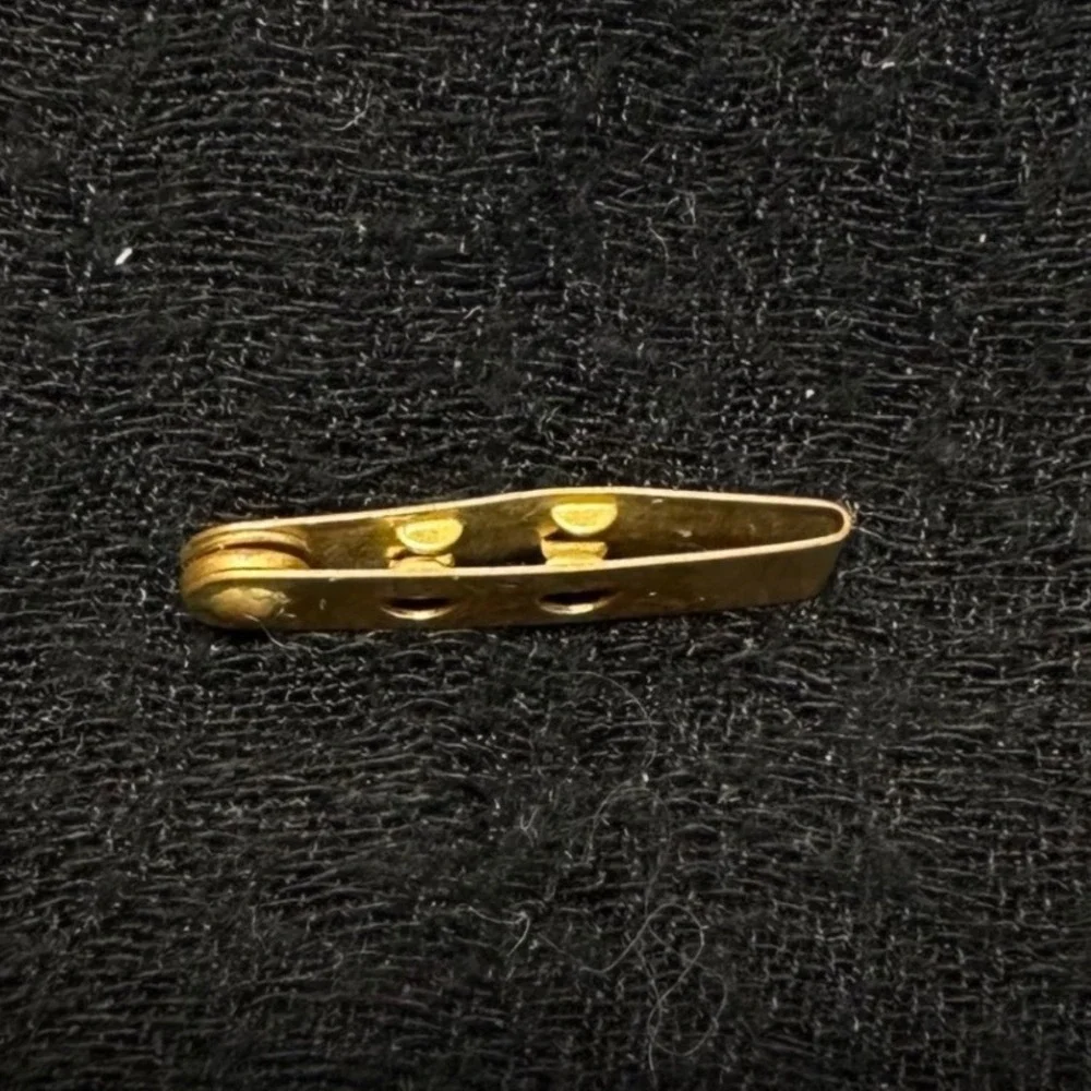 Vintage WILSNAP Gold Tone Engraved Tie‎ Clip Mid Century Tiki